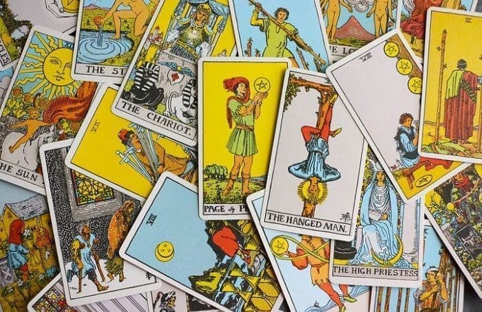 tarot cartas adivinhação futuro sorte conselho magia