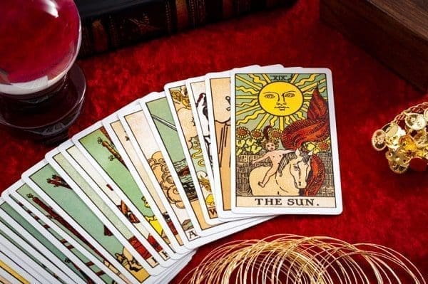 tarot cartas adivinhação futuro sorte conselho magia